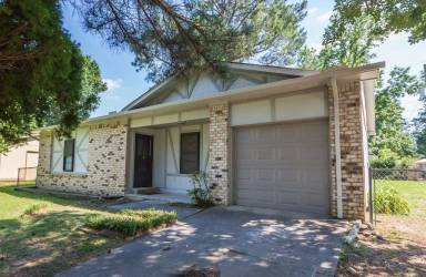 Main picture of 12 Greenhaven Pl