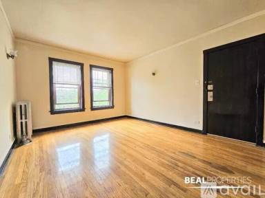 Main picture of 2102 W Ainslie St