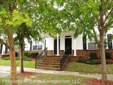 Main picture of 1916 Bloomington Ave