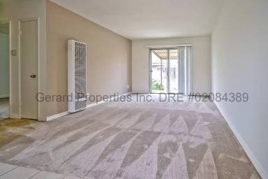 Main picture of 227 S Oak St