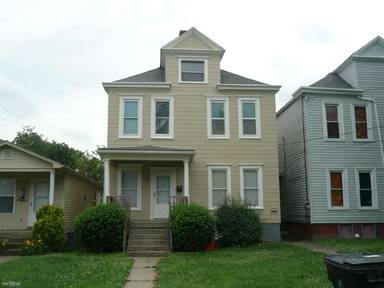 Main picture of 206 W Collins Ct