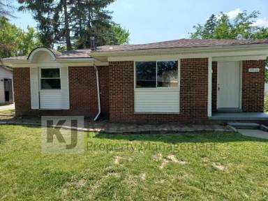 Main picture of 15626 Sandburg St