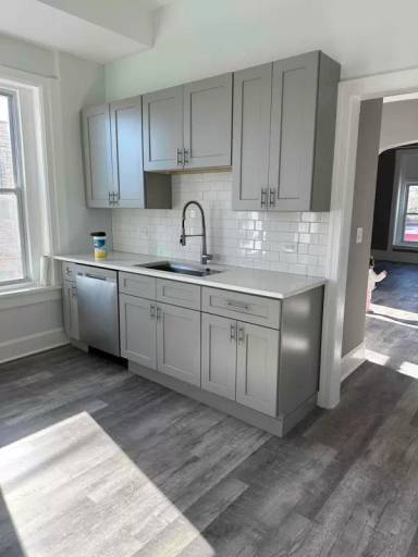 Main picture of 2143 S California Ave