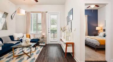 Main picture of 4930 S Congress Ave