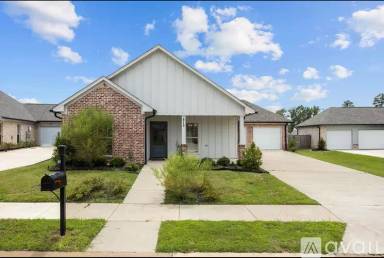 Main picture of 816 Long Leaf Cir