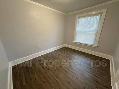 Main picture of 2853 N Booth St