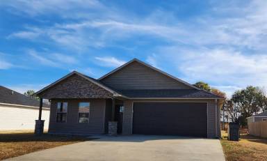 Main picture of 202 Stacy Dr