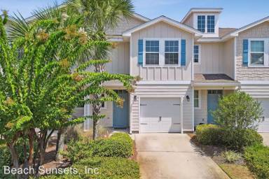 Main picture of 19 E Shady Oaks Ln