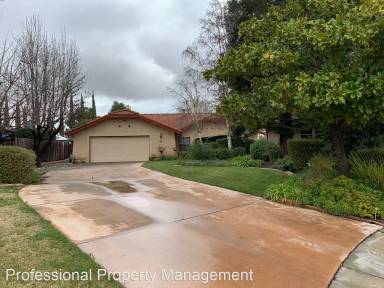 Main picture of 920 Spyglass Ct