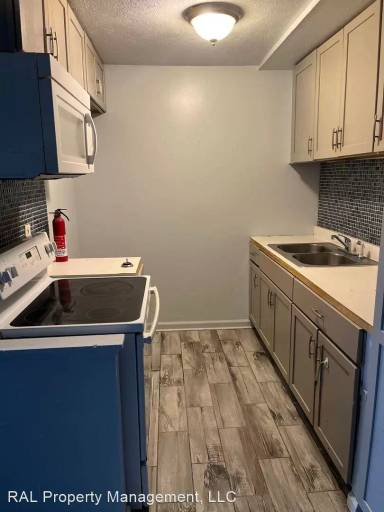 Main picture of 16100 Maple Park Dr