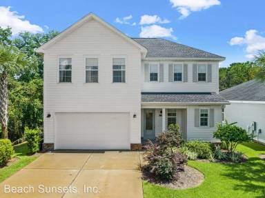 Main picture of 110 N Zander Way