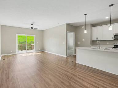 Main picture of 8116 S 178th St