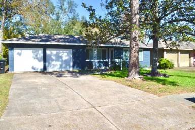Main picture of 5410 De Milo Dr