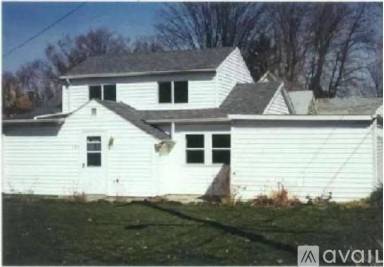 Main picture of 113 1/2 S Morton St