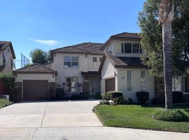 Main picture of 310 Crownview Ct