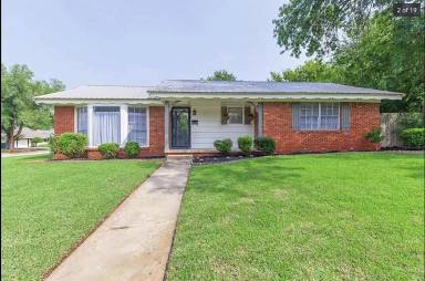 Main picture of 4132 NW 62nd Ter
