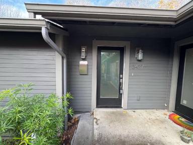 Main picture of 3435 SE Alder St
