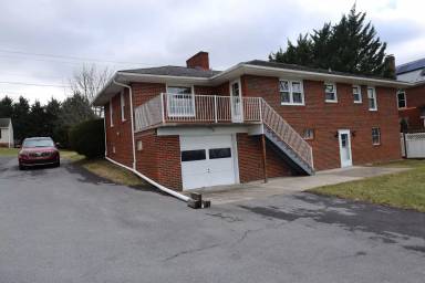 Main picture of 55 E Water St