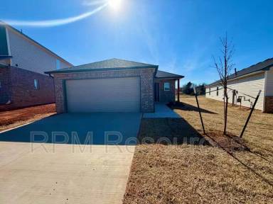 Main picture of 10401 Little Blue Ln