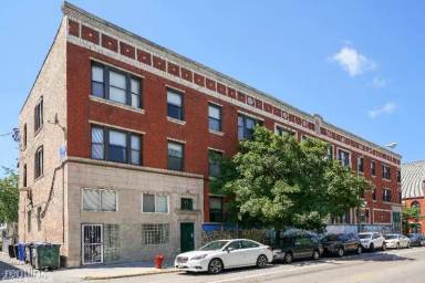 Main picture of 1314 N Damen Ave