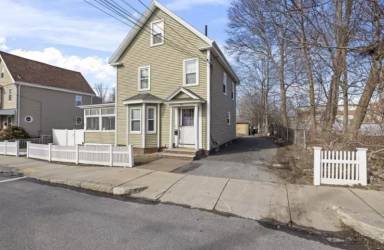 Main picture of 82 Campbell St