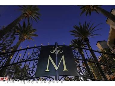 Main picture of 5545 Canoga Ave