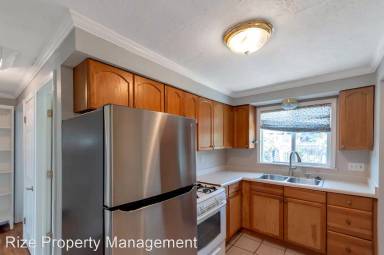 Main picture of 2660 S Masonic Cir