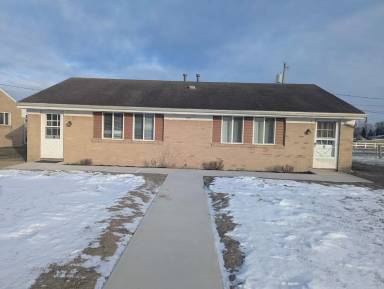 Main picture of 874 Daggett Dr
