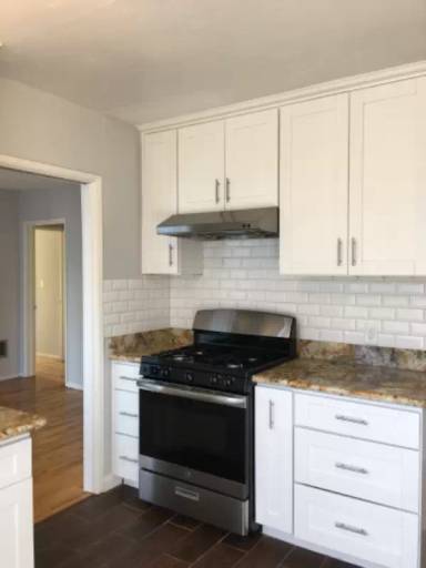 Main picture of 136 N Alvarado St