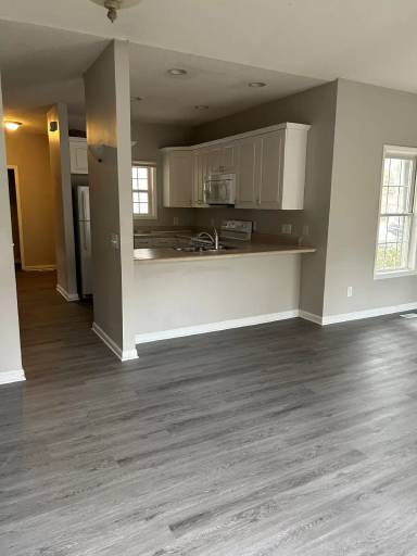 Main picture of 200 Holly Pines Dr