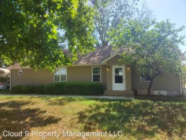 Main picture of 376 N Farm Road 35