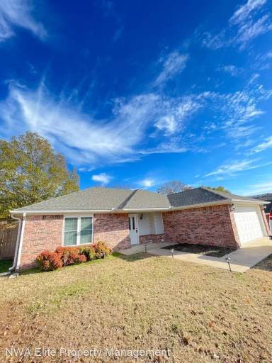 Main picture of 1138 S Oleander Ln