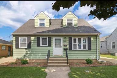 Main picture of 5607 43rd Ave