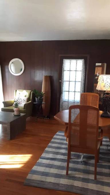 Main picture of 601 W Springfield Ave