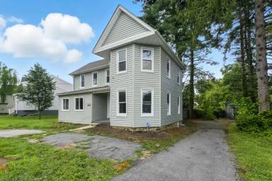 Main picture of 3220 N Rolling Rd
