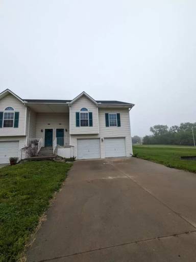 Main picture of 18710 E 13th Terrace Ct N