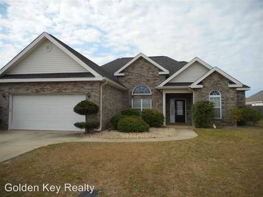 Main picture of 203 Stablegate Ln