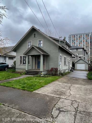 Main picture of 1613 NE 46th Ave