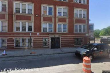 Main picture of 10 S Homan Ave