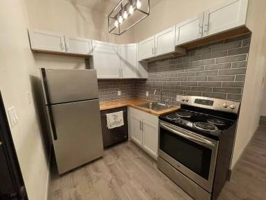Main picture of 632 W Historic Mitchell St