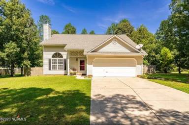 Main picture of 106 Seven Seas Dr