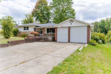 Main picture of 3961 New Rd