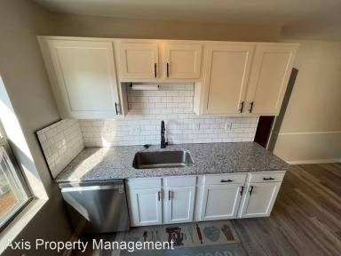 Main picture of 3043 Glenmore Ave