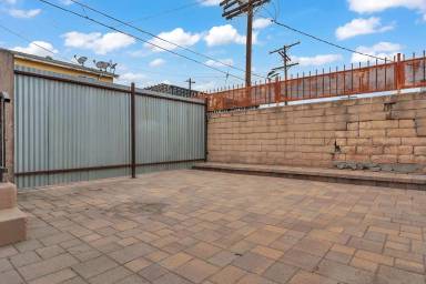 Main picture of 447 E 101st St