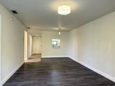 Main picture of 130 Cape Coral Pkwy W