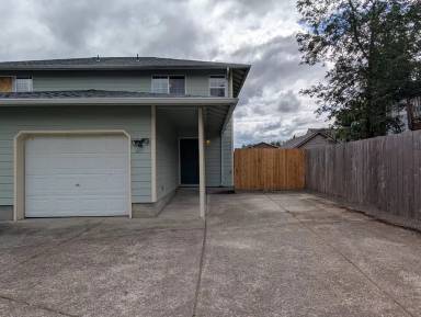 Main picture of 4657 Aster St