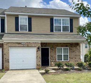 Main picture of 4704 Pepperstone Ln