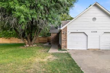 Main picture of 13305 Waverly Ct