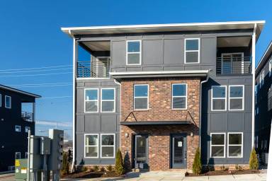 Main picture of 102 Duke St