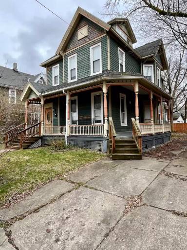 Main picture of 20 Edwards St
